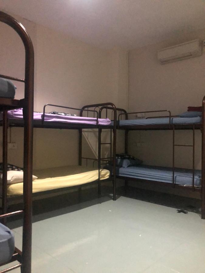 Apple Backpackers Hotel George Town Oda fotoğraf